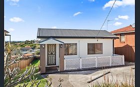 Ocean-View Retreat For Family Getaways Wollongong